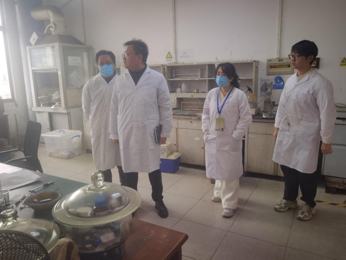 公司开展2026年寒假前实验室安全检查