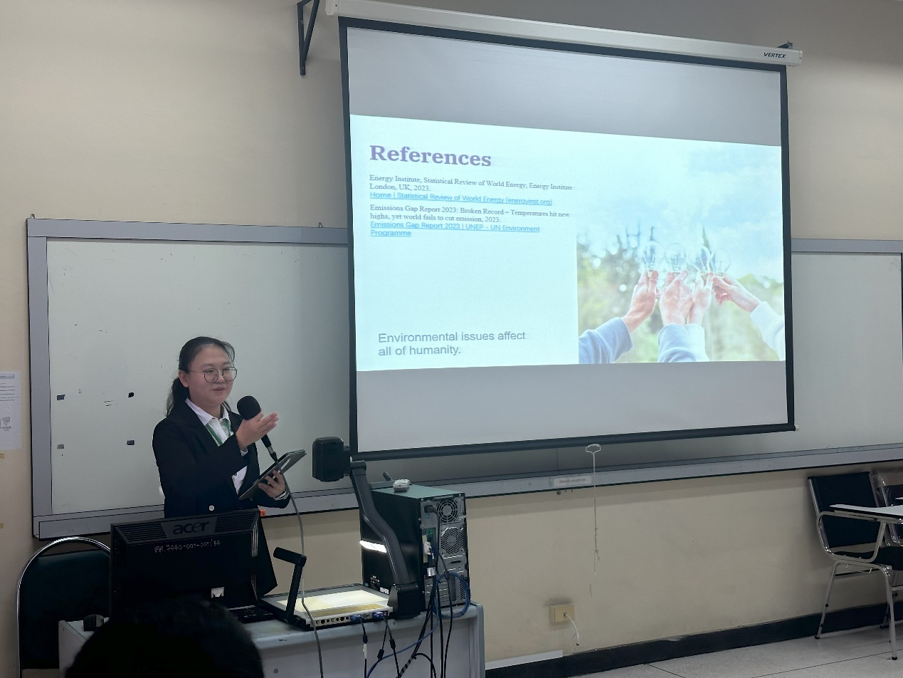 公司研究生赴泰国参加国际学术会议并作报告