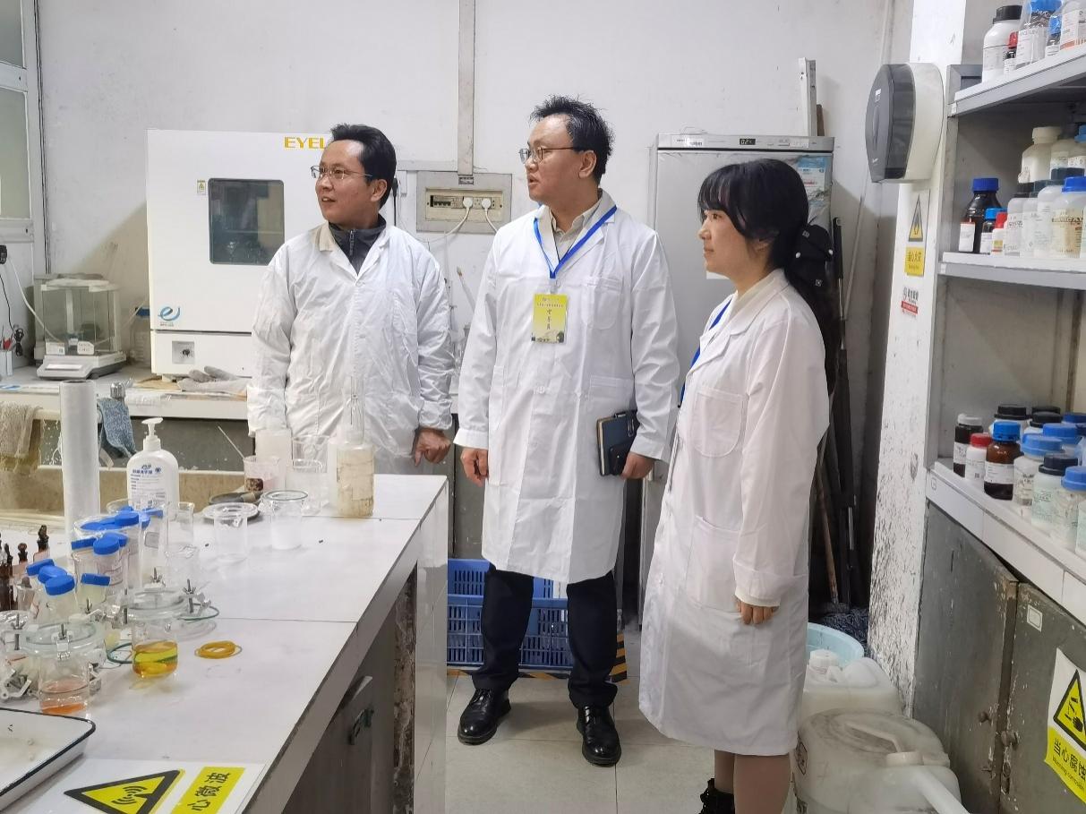 公司开展2026年春季学期开学实验室安全检查