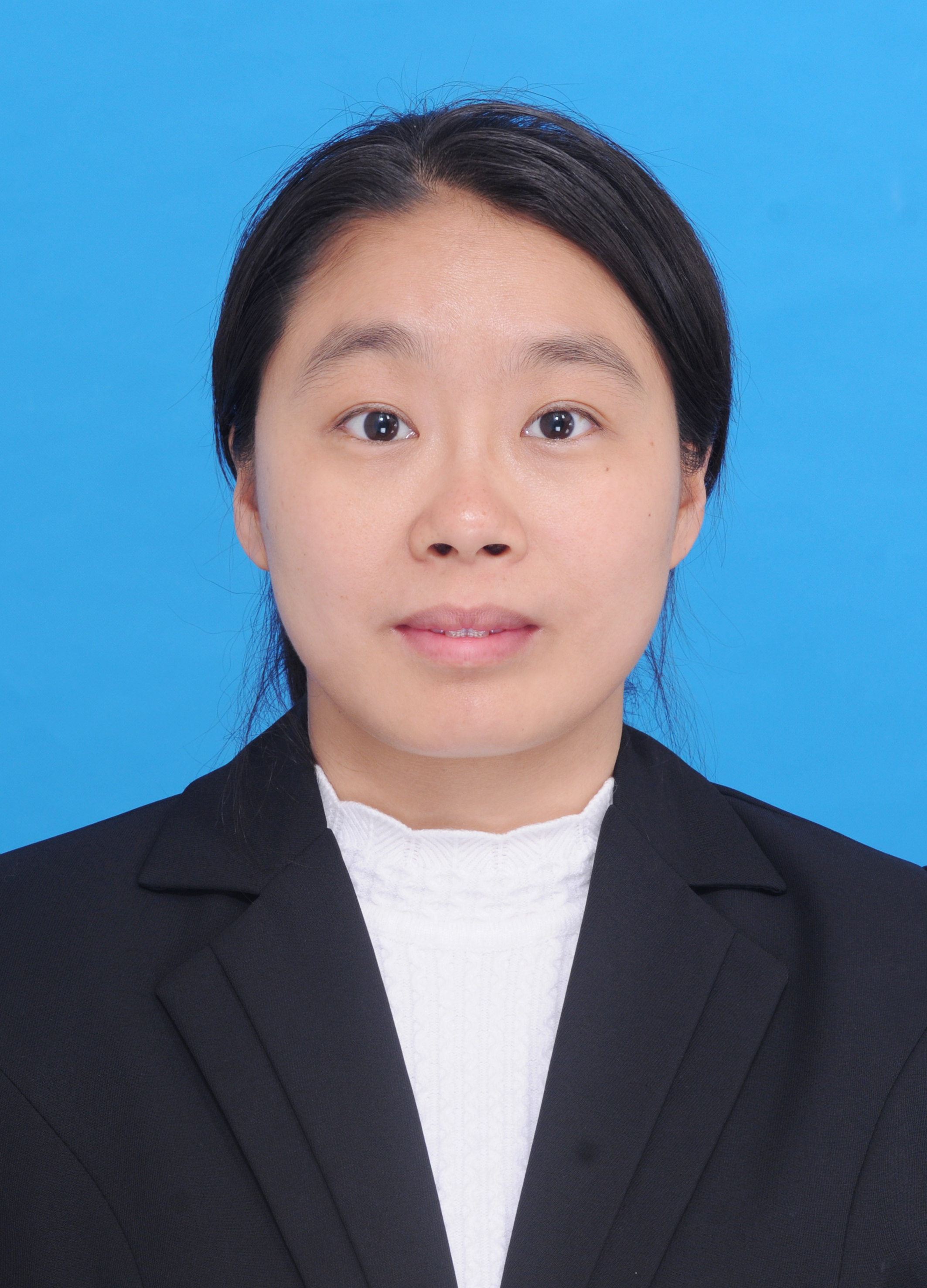 公司党委副书记 徐丽 公司党委副书记 徐丽